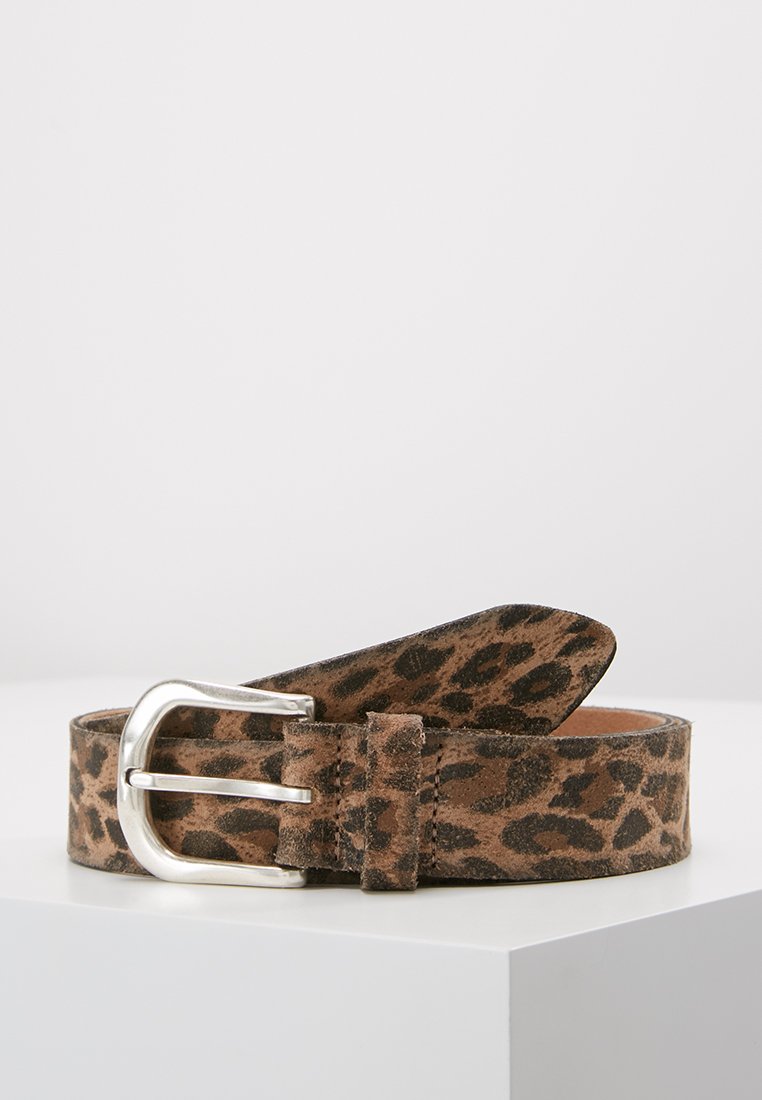 Leopard print suede belt with a silver metal buckle, featuring a smooth texture and wide strap design, placed on a white surface.