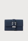 NOLITA FLAP TRIFOLD WALLET - Monedero - dress blues