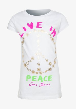 T-shirt bianca con scritta rosa "LIVE IN", simbolo della pace dorato composto da forme floreali, scritta verde "PEACE" e piccolo logo rosa "Cars Jeans".