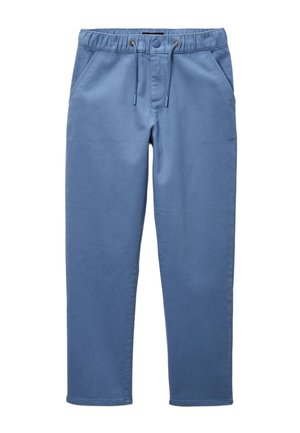Pantalons courts bleu clair, avec une taille élastique à cordon de serrage, poches latérales et texture lisse. Présente un design simple sans motifs ni matériel.