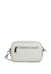 Borsa a tracolla in pelle bianca con forma rettangolare, tasca frontale con zip e accessori in argento. Superficie strutturata e tracolla regolabile.