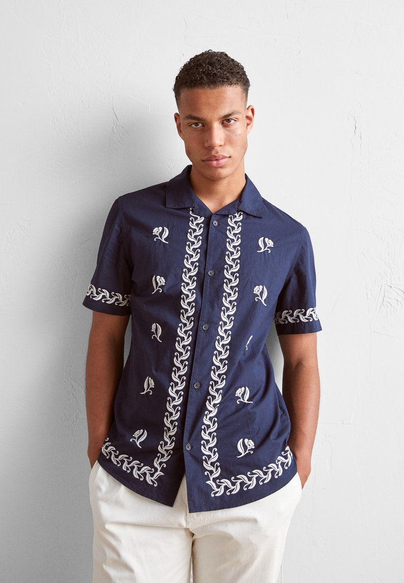 WAX LONDON DIDCOT BORDER UNISEX Buttondown blouse dark blue/ecru