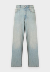 Ανοιχτό γαλάζιο τζιν με φαρδιά μπατζάκια, κατασκευασμένο από τζιν ύφασμα, με ψηλή μέση και κλείσιμο με κουμπί, δύο μπροστινές τσέπες και καθαρό φινίρισμα.