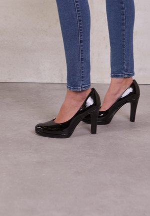 Plateaupumps - black