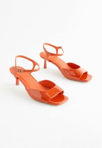 Next REGULAR FIT - Sandalai - orange