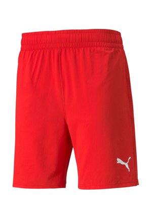 Rote Sportshorts mit strukturiertem Finish, ausgestattet mit einem elastischen Bund und einem weißen Logo auf der linken Seite. Leichtes, lässiges Design.