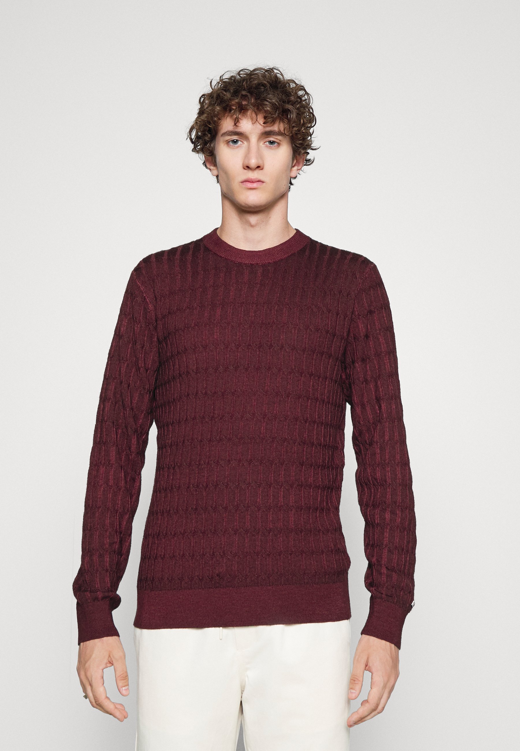 Tommy Hilfiger Tailored GARMENT DYED CABLE CREW NECK - Jumper - deep  rouge/dark red - Zalando.de