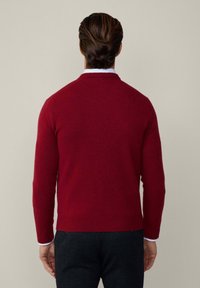 Hackett London V NECK - Vesta - winter red