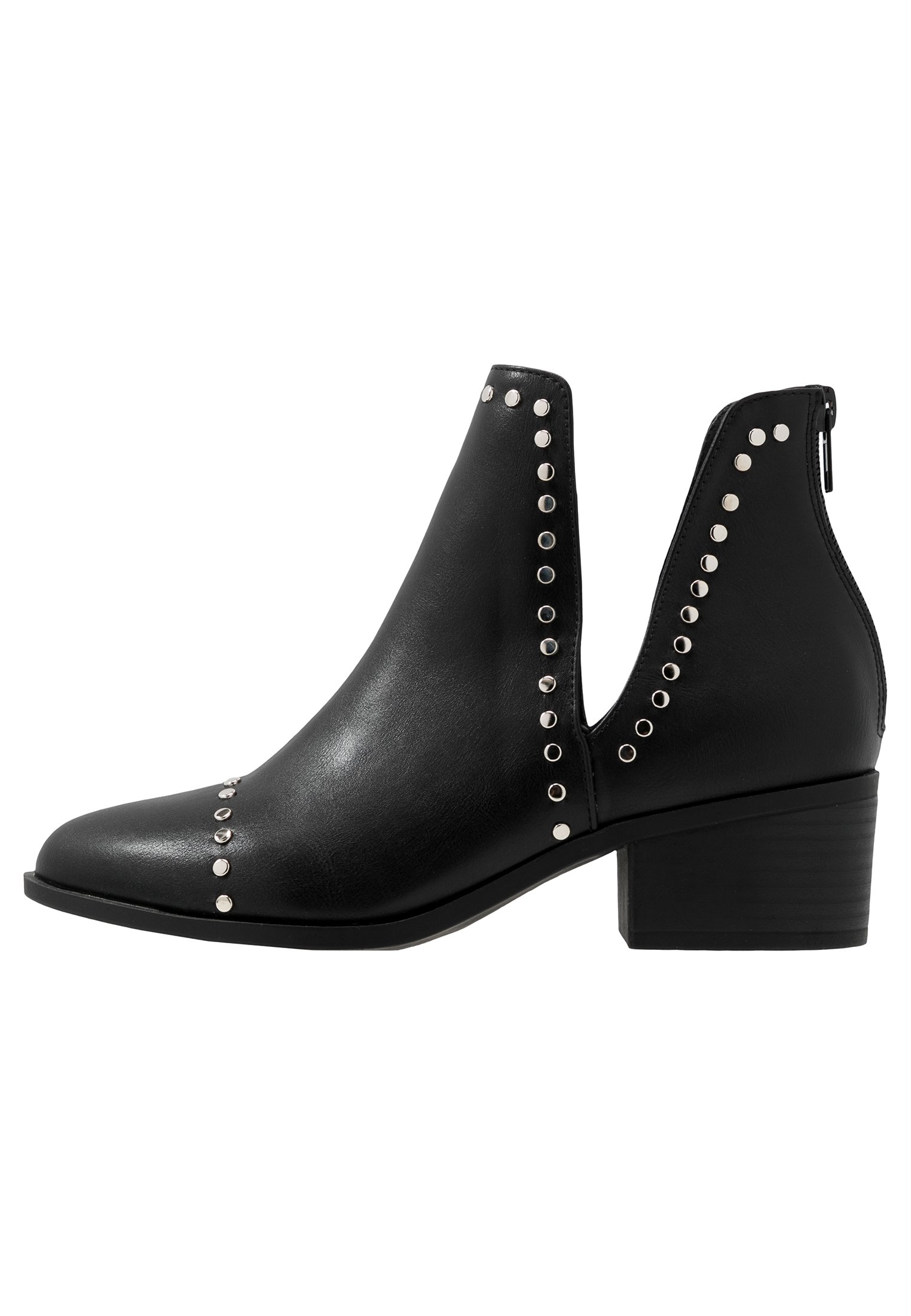 ankle boots side cut out