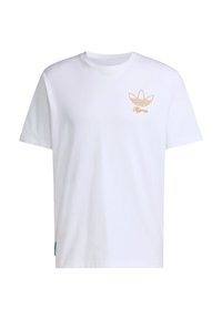 Witte katoenen t-shirt met ronde hals, korte mouwen en een gouden logo op de linkerborst. Heeft een blauwe label aan de linkerkant.