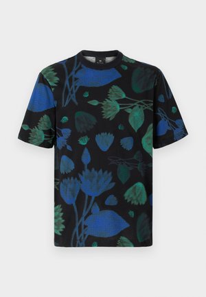 Crna majica kratkih rukava s višebojnim cvjetnim uzorkom u zelenoj i plavoj boji, s okruglim izrezom i opuštenim krojem.
