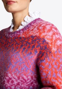 Rich & Royal Pullover - purple