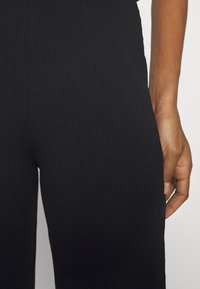 VILA Kalhoty - black