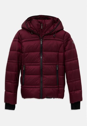 Giacca imbottita bordeaux con cappuccio, zip frontale, tasche laterali con zip e polsini interni neri.