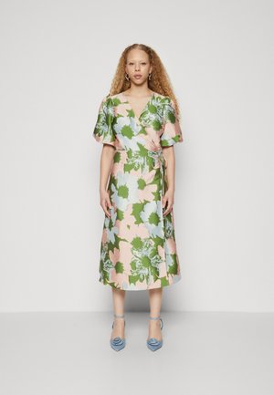 VILOLLA MIDI WRAP DRESS - Kasdienė suknelė - egret