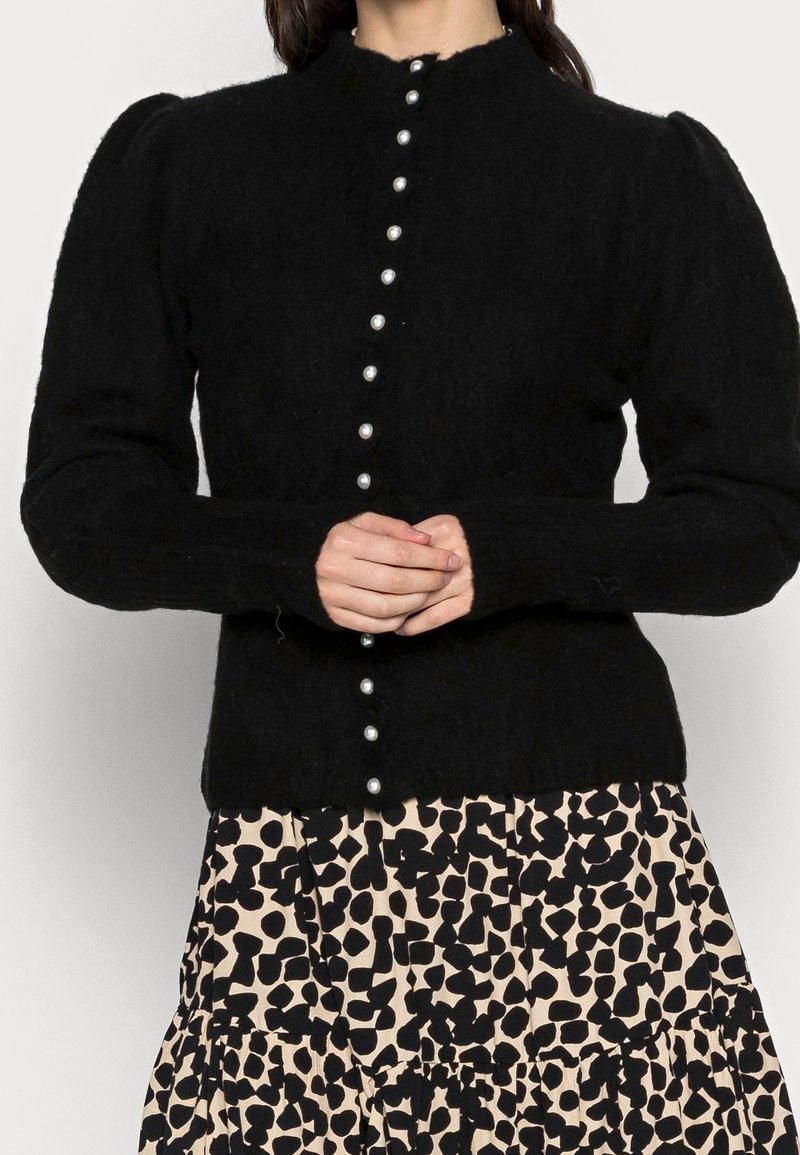 Gestuz Strickjacke - black