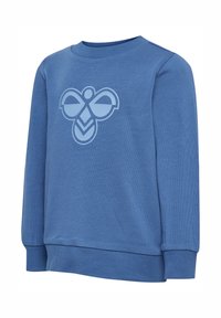 Blå bomullströja med långt ärm, ribbade muddar, rund halsringning och en ljusblå grafisk bild av en stiliserad bi på framsidan.