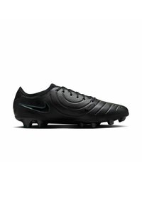 Scarpe da calcio nere con una superficie liscia e texturizzata, caratterizzate da linee curve, allacciatura tradizionale e numerosi tacchetti stampati per una maggiore aderenza.