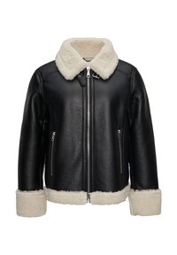 Czarna skórzana kurtka z kremowym kołnierzem z owczej wełny, zapinana na zamek z przodu oraz z zamkami bocznymi. Rękawy mają dopasowane akcenty z owczej wełny.
