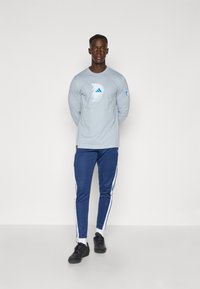 adidas Performance JUDE BELLINGHAM LONGSLEEVE - Long sleeved top - light grey