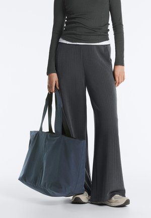 OYSHO SOFT SHOPPER WITH ZIP - Veľká kabelka - dark blue