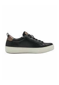 Baskets en cuir noir avec une semelle en caoutchouc blanc, présentant des lacets noirs, un accent métallique au talon et une texture lisse.