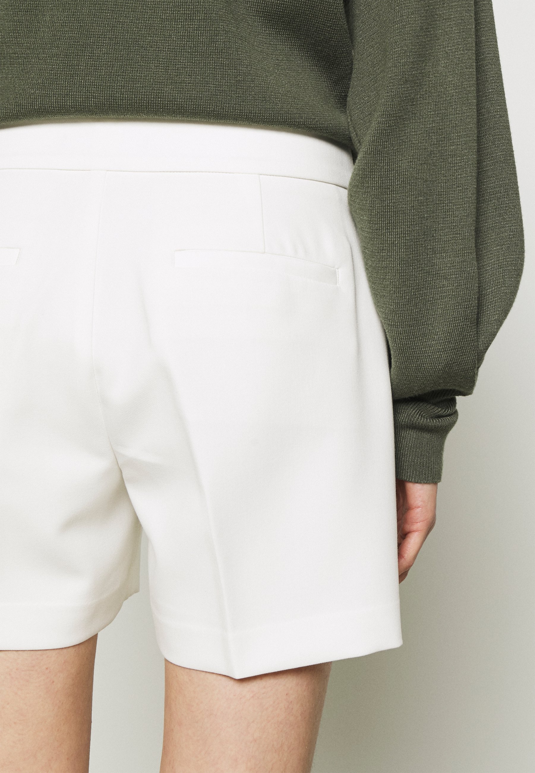 Banana Republic CLEAN - Shorts - snow 