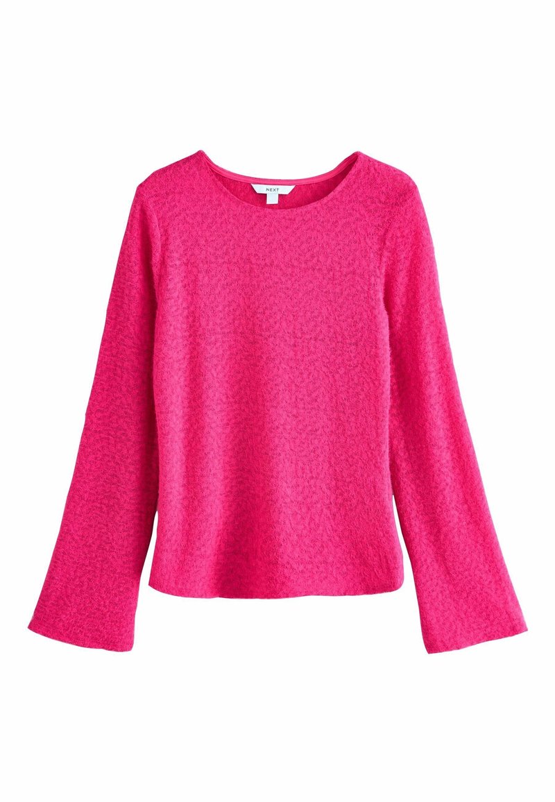 Pull rose vif à manches longues avec un col rond et des manches légèrement évasées, en tissu doux et texturé.