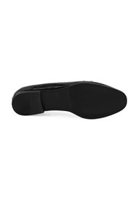 Zwarte platte schoen met een gladde, glanzende leren bovenkant. Beschikt over een lage, vierkante hak en een gestructureerde rubberen buitenzool voor grip.