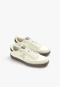 Scalpers FORD - Sneakers laag - off white