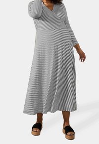 Live Unlimited London Sukienka z dżerseju