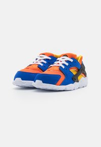 Nike Sportswear NIKE HUARACHE RUN (TD) - Sapatilhas - hyper royal/yellow ochre/safety orange/black