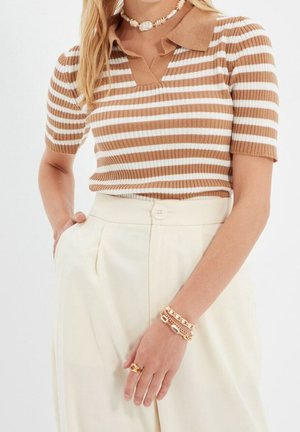 Sweter