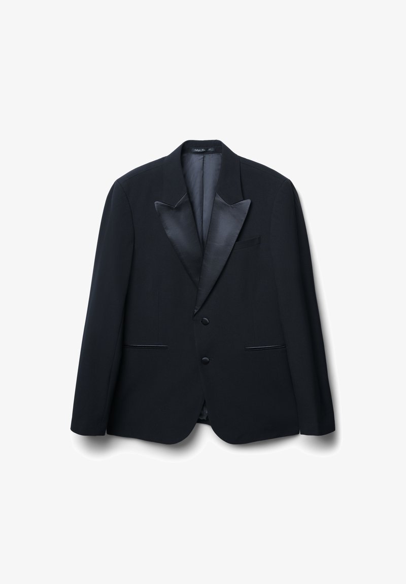 Schwarze Smokingjacke mit satinierter Spitzlapel, zweiknöpfigem Frontverschluss und zwei aufgesetzten Taschen. Glatte Textur, taillierte Passform, minimale Verzierungen.