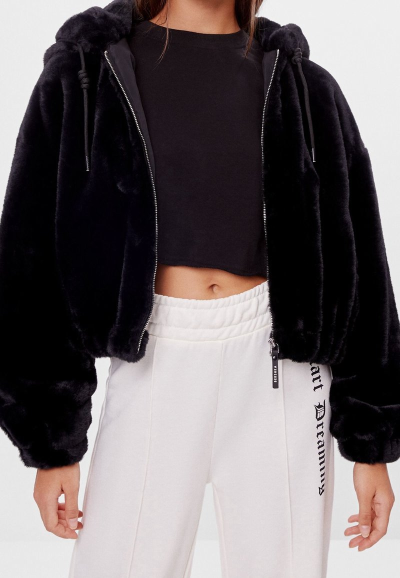 Bershka Vinterjacka - black
