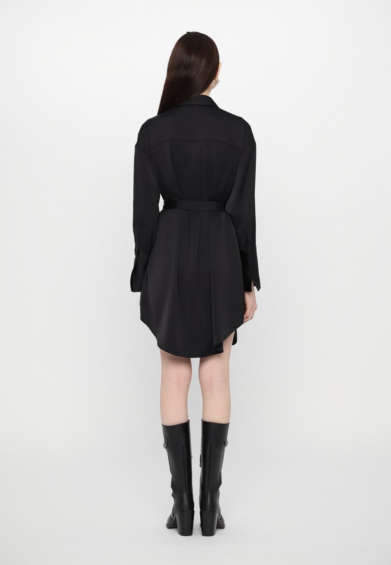 Robe élégante MAX & CO. Taille 38 – Noir Manches Longues – Style Empire/trapèze – Occasion Très Bon état