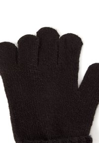 Guante de lana negro con cinco dedos. Presenta una textura acanalada, tejido suave y un puño de punto en la muñeca para mayor calidez.
