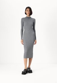Vero Moda Tall VMWILLOW DRESS - Svetríkové šaty - medium grey