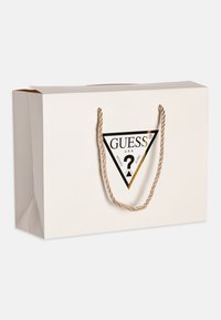 Guess BABY BODY PANTS UNISEX SET - Melegítő - caramel rose