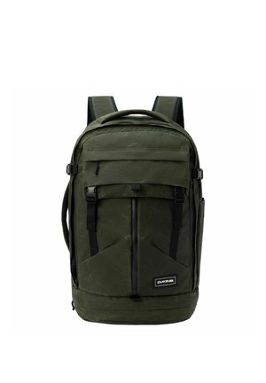 Mochila Dakine verde oscuro con múltiples compartimentos con cremallera, correas de hombro ajustables y una asa superior.