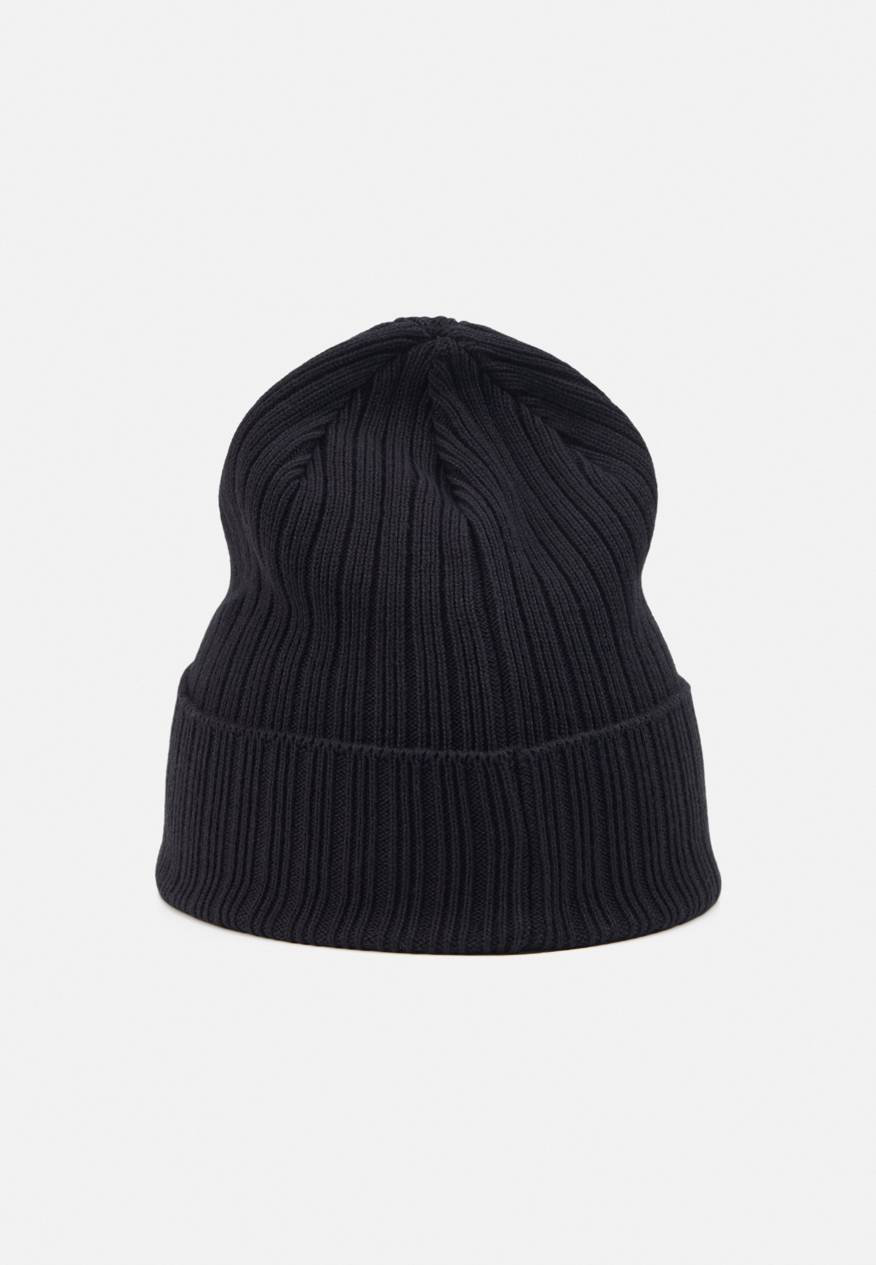 bonnet docker reebok