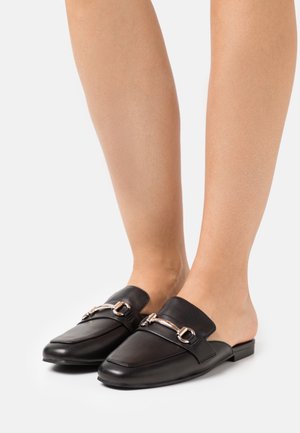 Steve Madden, Sandalias planas - black