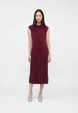 PLISSE MAXI DRESS - Cocktailkleid/festliches Kleid - berry glaze