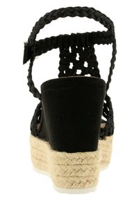 Bullboxer Sandały na obcasie