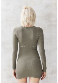 BDG Urban Outfitters Abito in maglia - khaki