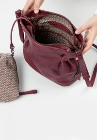 Aunts & Uncles ROBIN - Schoudertas - dark cherry
