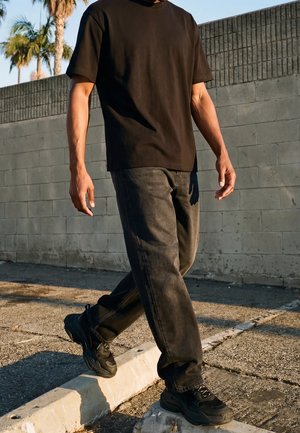 Urban Classics, T-Shirt basic - black