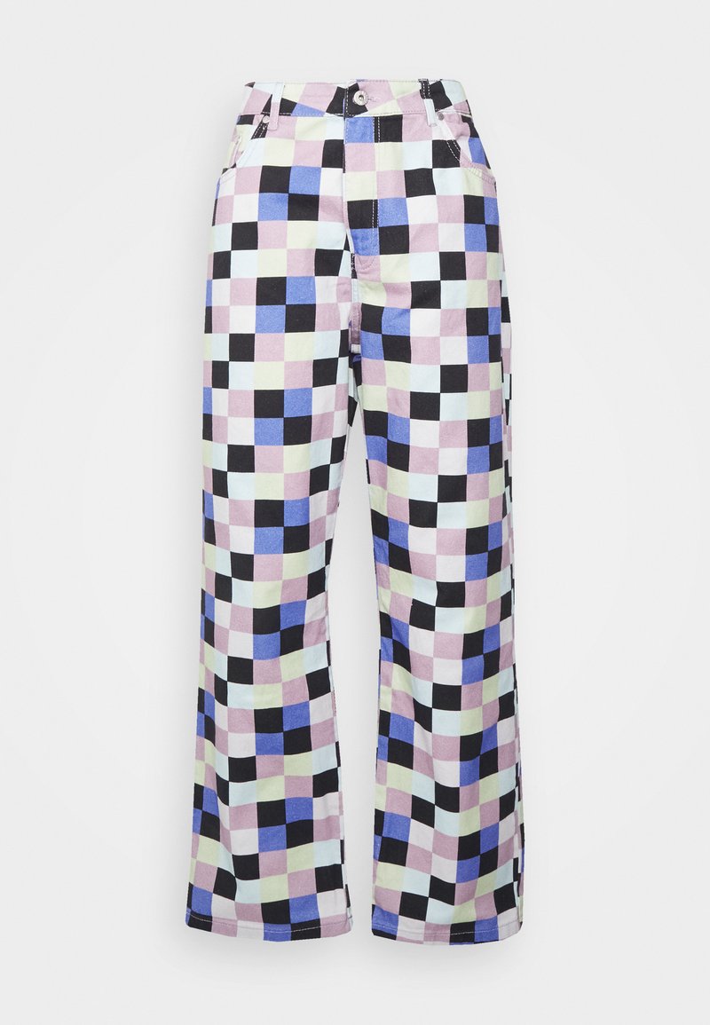 Calças largas em padrão xadrez em cores pasteis, incluindo roxo, azul, verde e preto. Apresentam um fecho de botão e bolsos frontais.