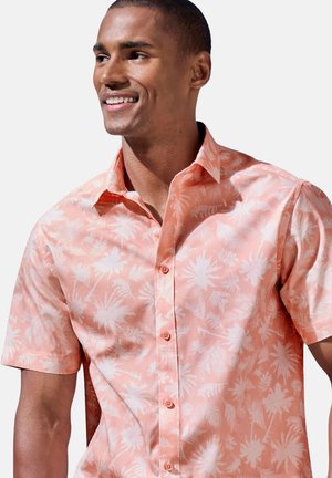 Kurzärmliges, knöpfbares Hemd in hellem Koralle mit weißem Palmenblattmuster. Weicher Stoff, klassischer Kragen und fünf Knöpfe vorne.