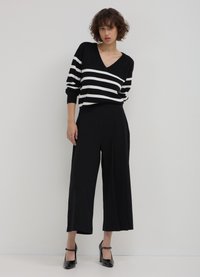Calliope SCAVO V RIGHE VI NY S172 - Maglione - une variante
